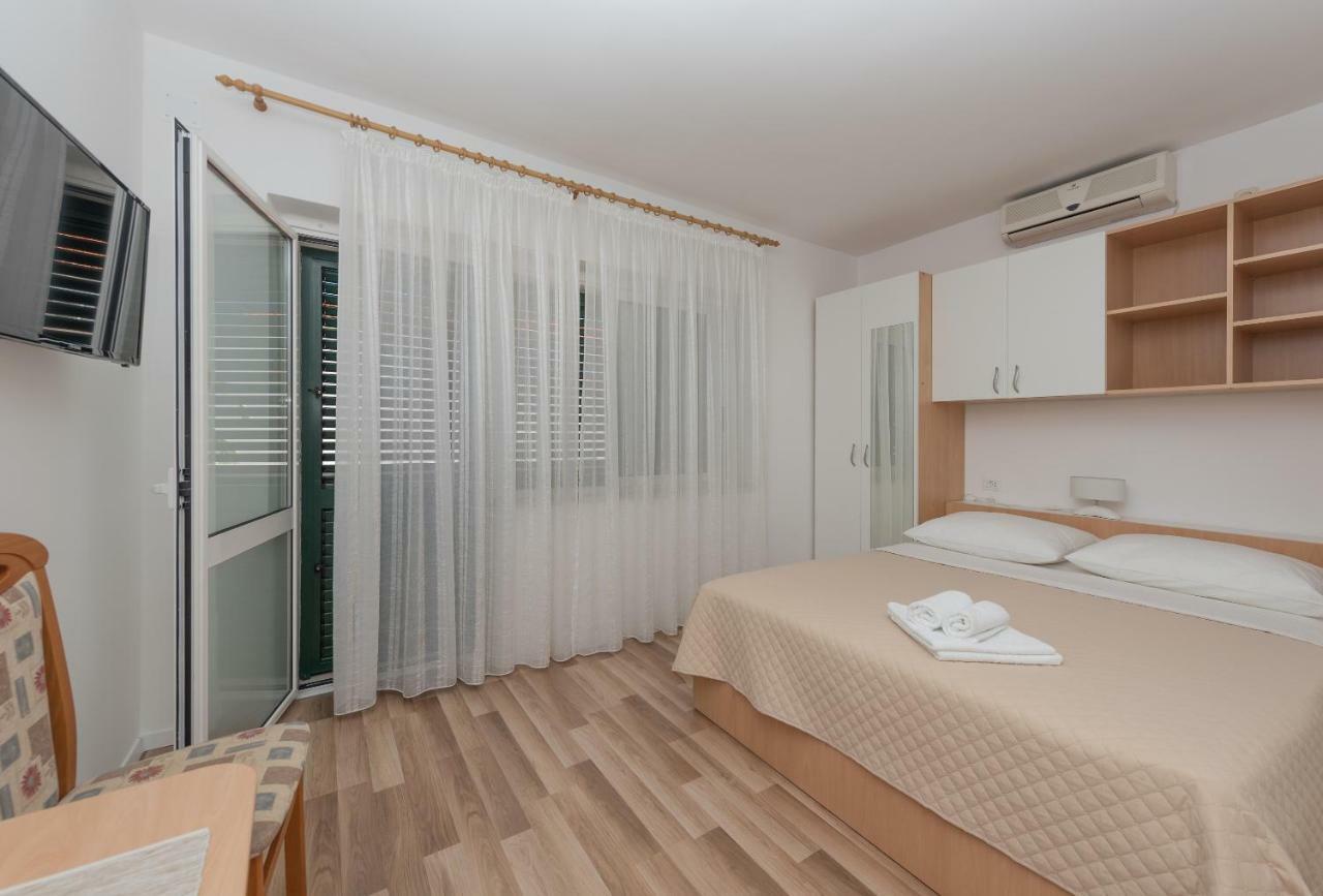 Apartmani Mona Makarska Exterior photo