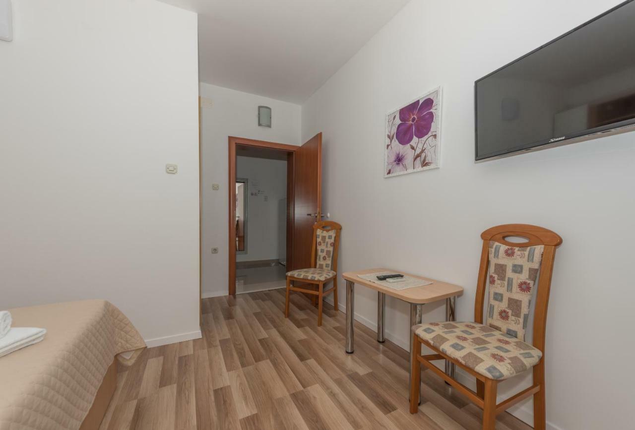 Apartmani Mona Makarska Exterior photo