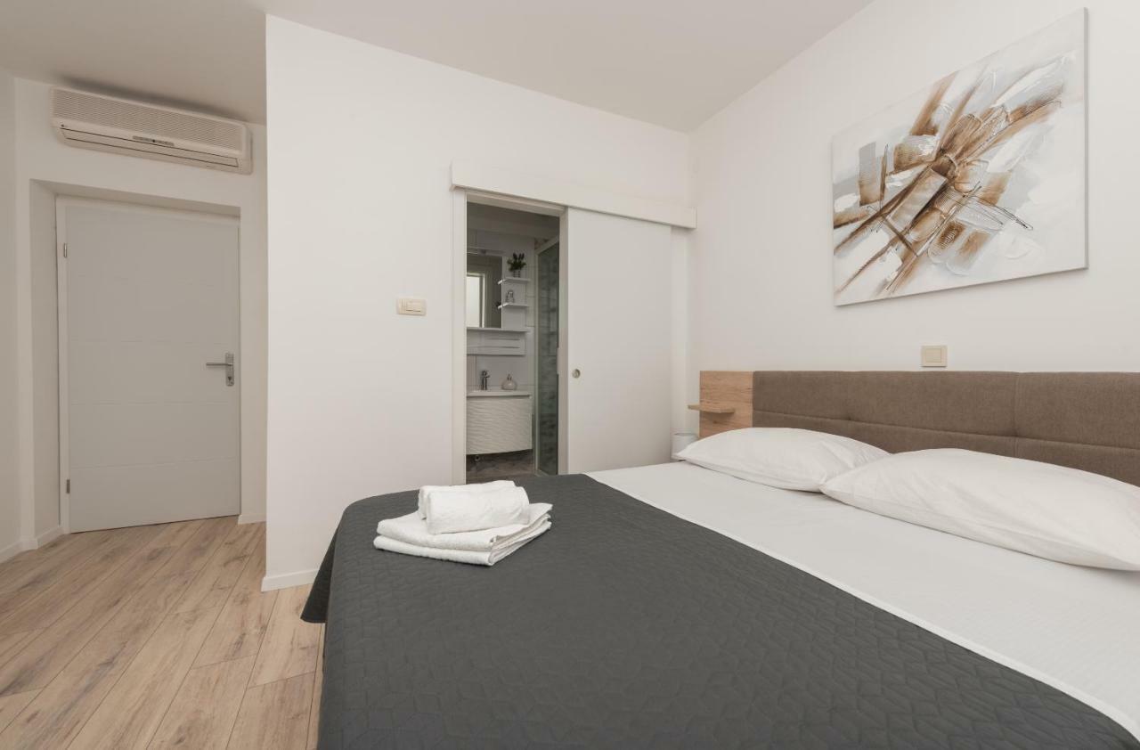 Apartmani Mona Makarska Exterior photo