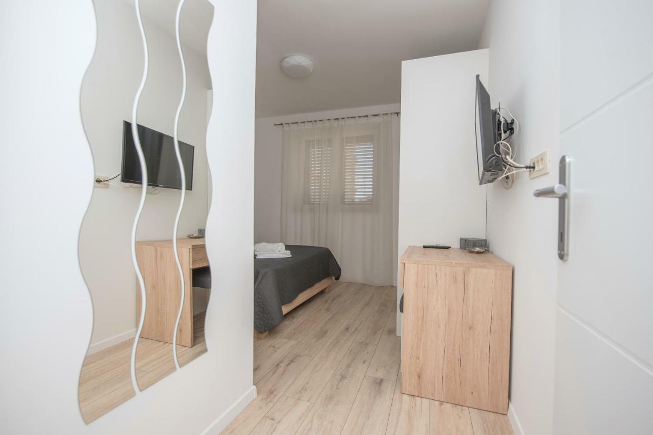 Apartmani Mona Makarska Exterior photo