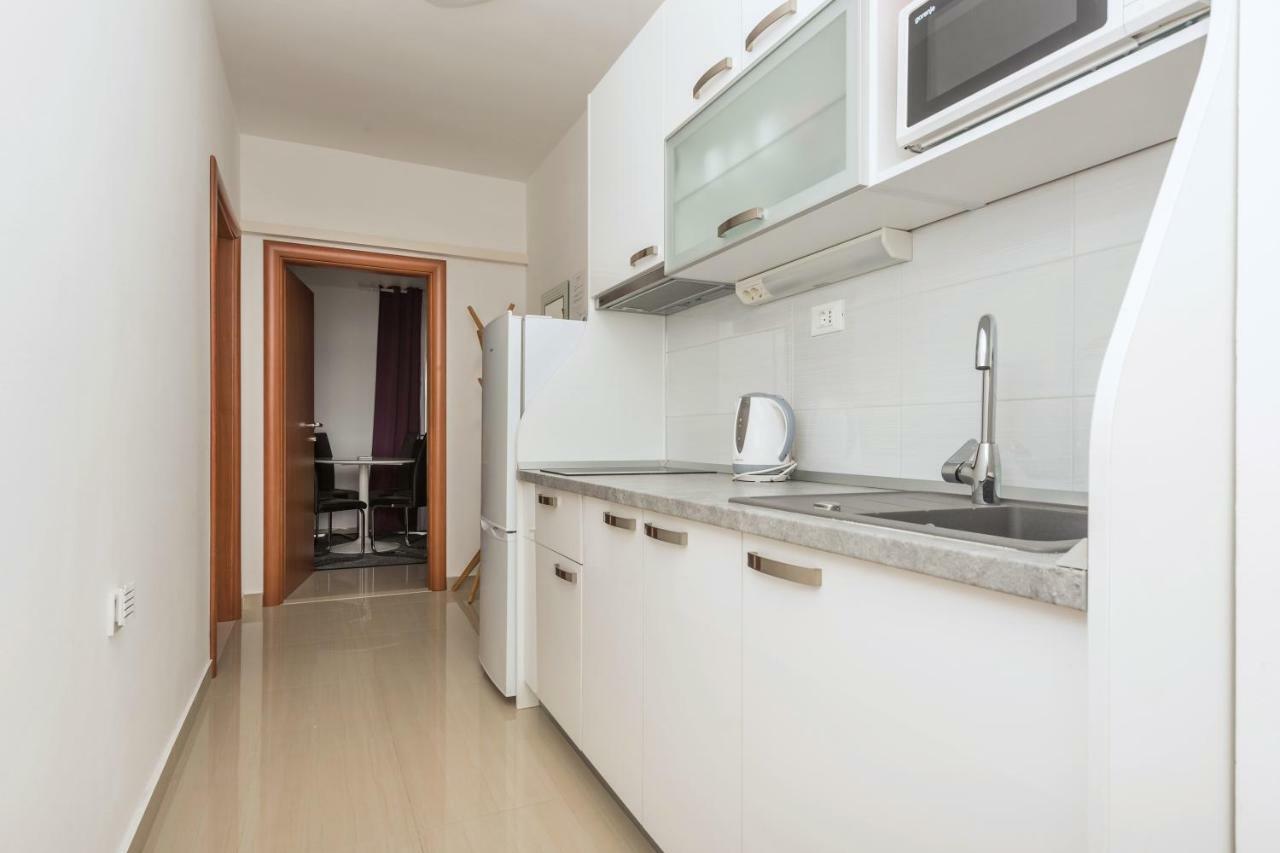 Apartmani Mona Makarska Exterior photo