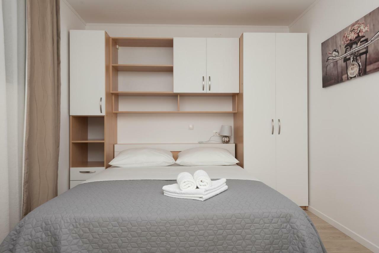 Apartmani Mona Makarska Exterior photo